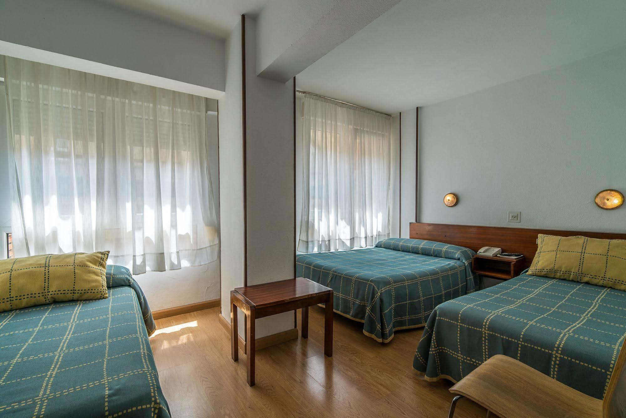 Hostal Liebana Santander Extérieur photo